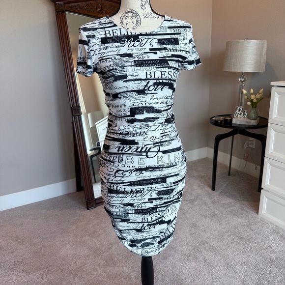 No Boundaries Black and White Text Print Midi Dress - Picture 1 of 8